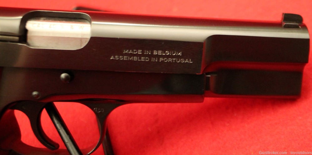 Browning HiPower .40 S&W 4.7-barrel semi-auto pistol.-img-13