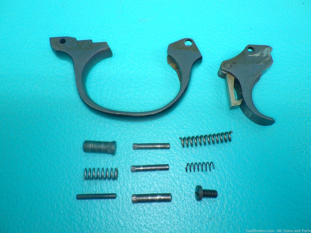 Harrington & Richardson Model 922 .22cal 6"bbl Revolver Repair Parts Kit-img-2