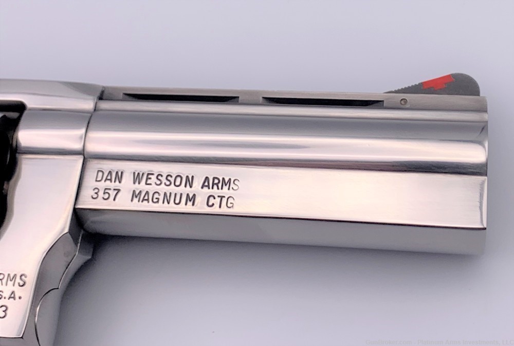 Dan Wesson 715-V Custom Bright Polished in Original Box with papers tool-img-12