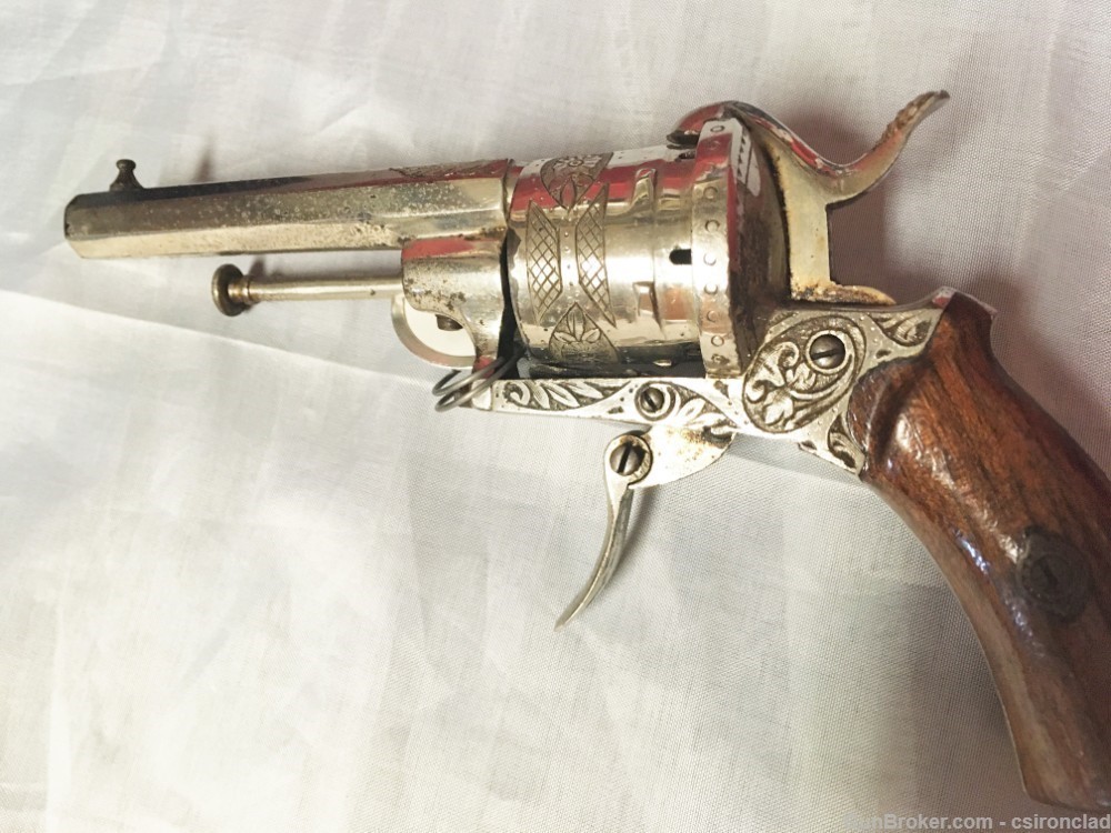 Revolver, pinfire, engraved  Lefaucheux-img-3