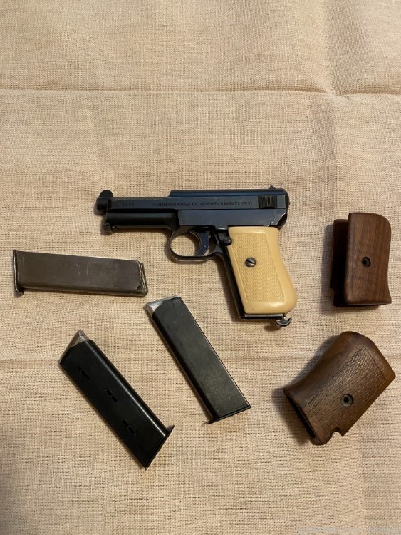 Mauser Model 1914 Semi-Auto Pistol, 32ACP - w/ 3 mags and 3 grips - C&R-img-2