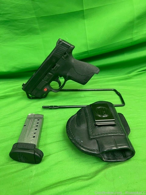 Smith & Wesson M&P 9 Shield M2.0 with 1 Mag, Holster-img-0