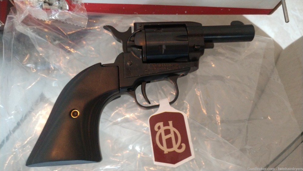 Heritage Arms Barkeep 22 LR Caliber Revolver 2.68in Black Oxide Finish -img-1
