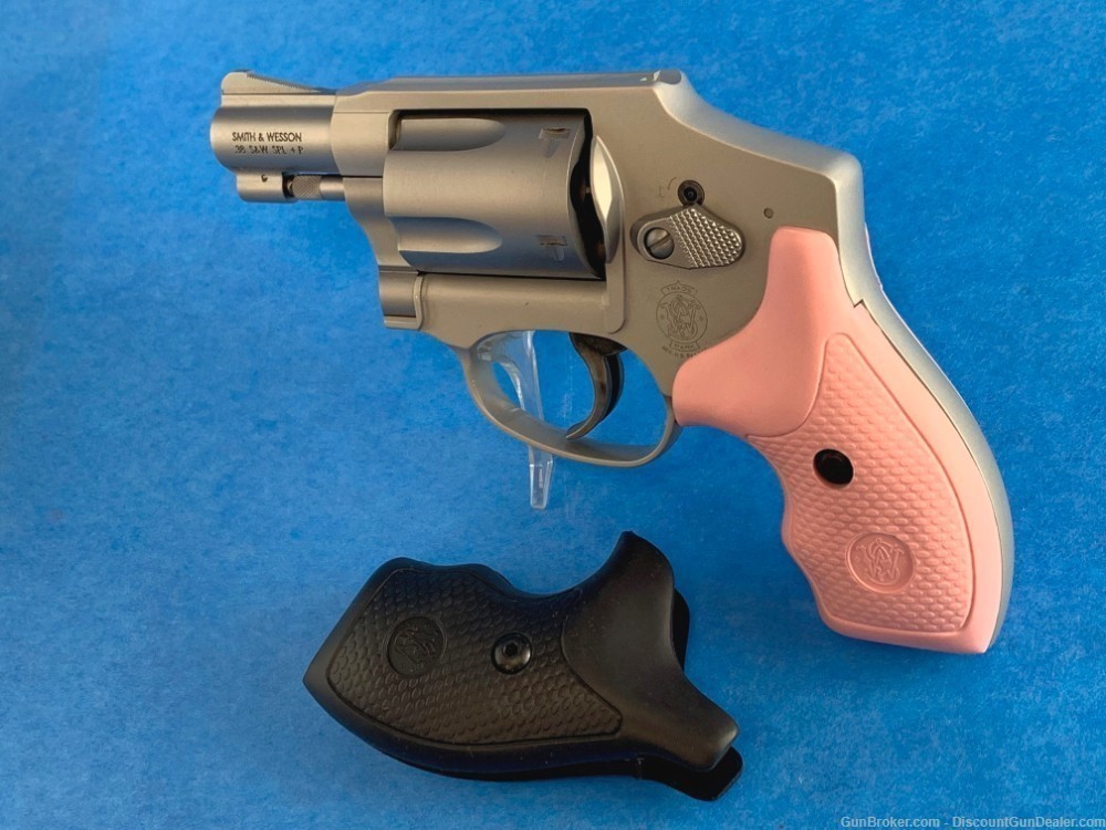 Smith & Wesson 642 Airweight Revolver Pink .38 +P - NIB-img-1