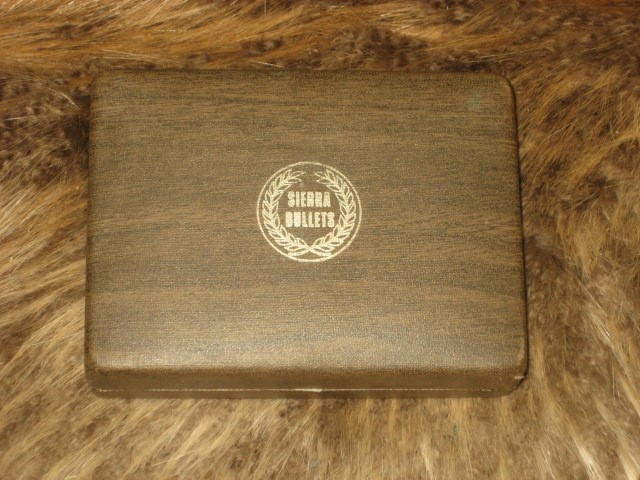 VERY COLLECTABLE SIERRA BELT BUCKLE LOOK !-img-0