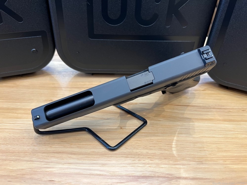 Glock 17L - 9mm - Long Slide Model - Hard to Find-img-6