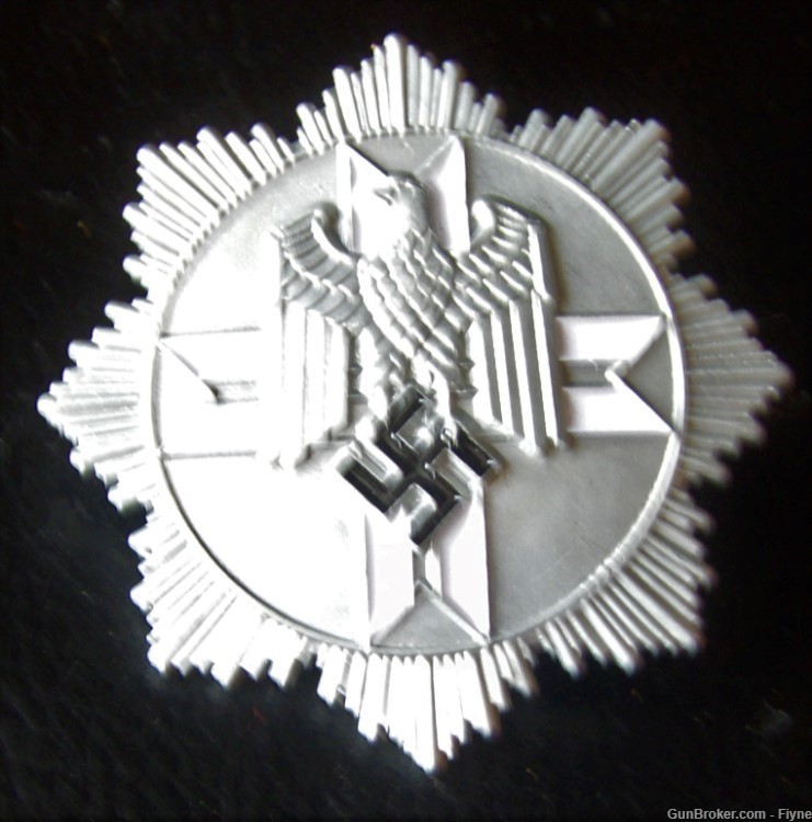 German WWII time Waffen SS Badge REPRODUCTION    (M6)-img-0