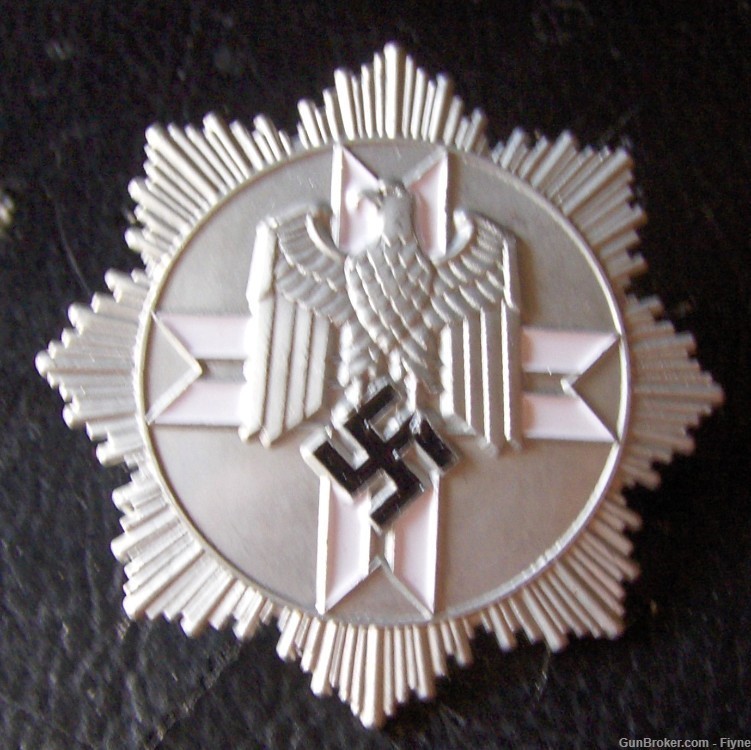 German WWII time Waffen SS Badge REPRODUCTION    (M6)-img-1
