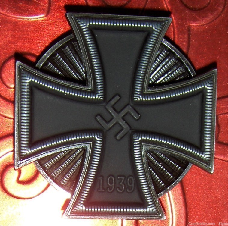 German  Iron Cross dated 1939 WWII era REPRODUCTION-img-2