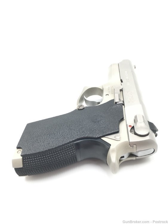 Smith and Wesson 669 9mm Semi-Auto Pistol with one 12 round magazine -img-6