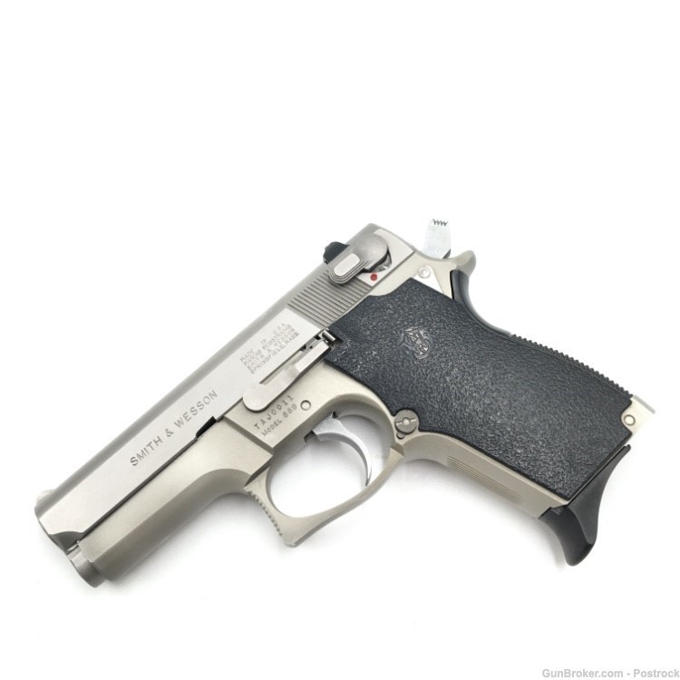 Smith and Wesson 669 9mm Semi-Auto Pistol with one 12 round magazine -img-16