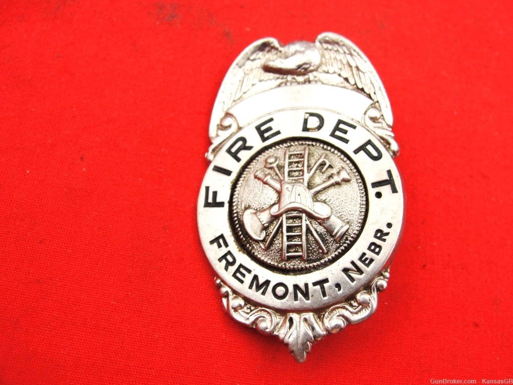 Vintage obsolete fire department Fremont NE badge-img-0