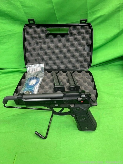 Beretta M9-22 Pistol 22 Caliber with 2 Mags, Trigger Lock, Case-img-0
