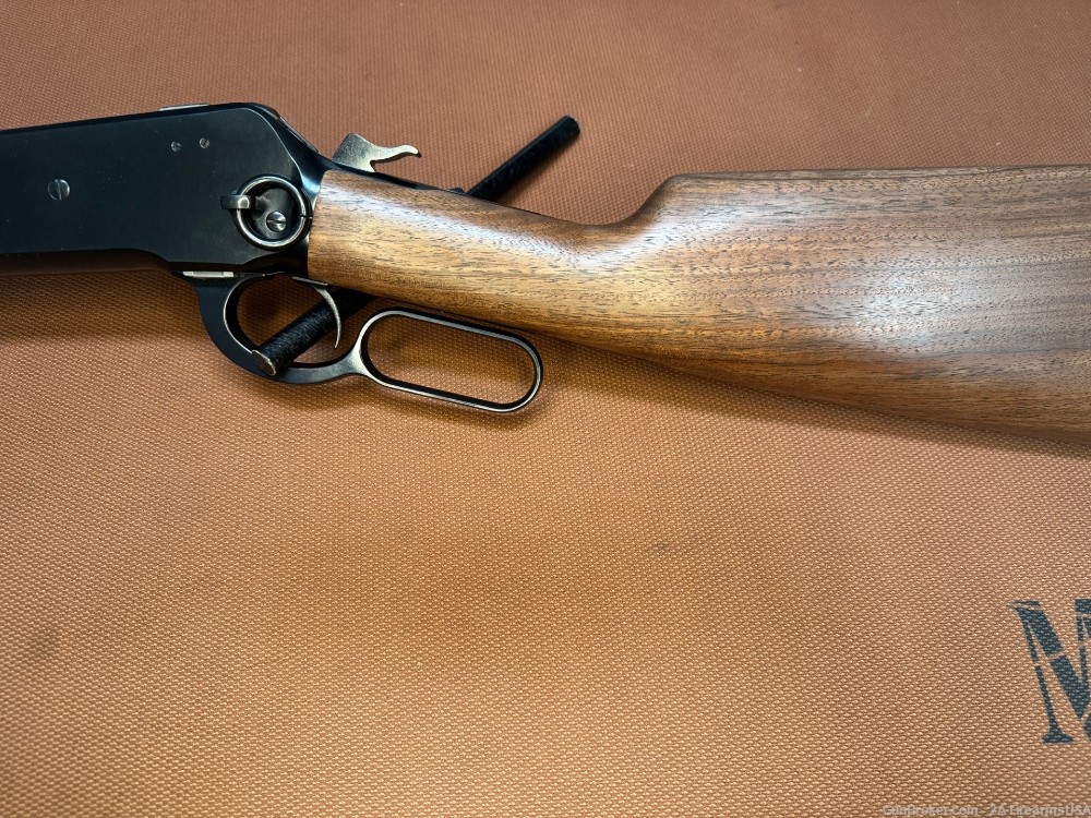 Winchester 1886 Saddle Ring Carbine - 45-70 - 22" Barrel - Grade I Walnut -img-5