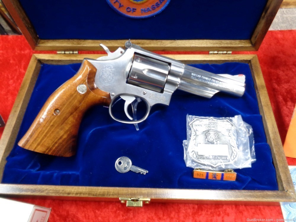 S&W Model 66 357 Magnum Nassau New York Police Limited Edition NY Knife Mag-img-1