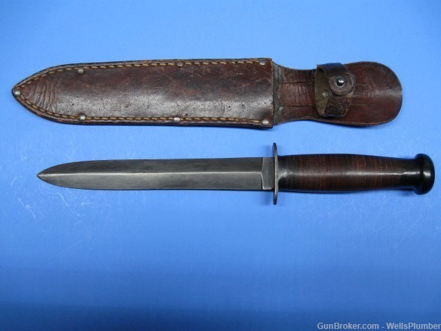 US WWII CASE STILETTO FIGHTING KNIFE WITH ORIGINAL SCABBARD-img-0