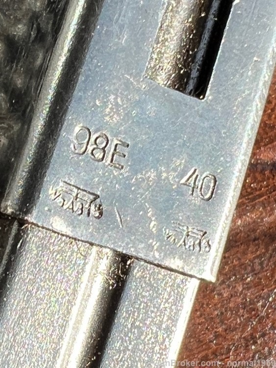 MP40 MAGAZINE SLABSIDE 99% AND BEAUTIFUL RARE 1940 NON-RIBBED.-img-9