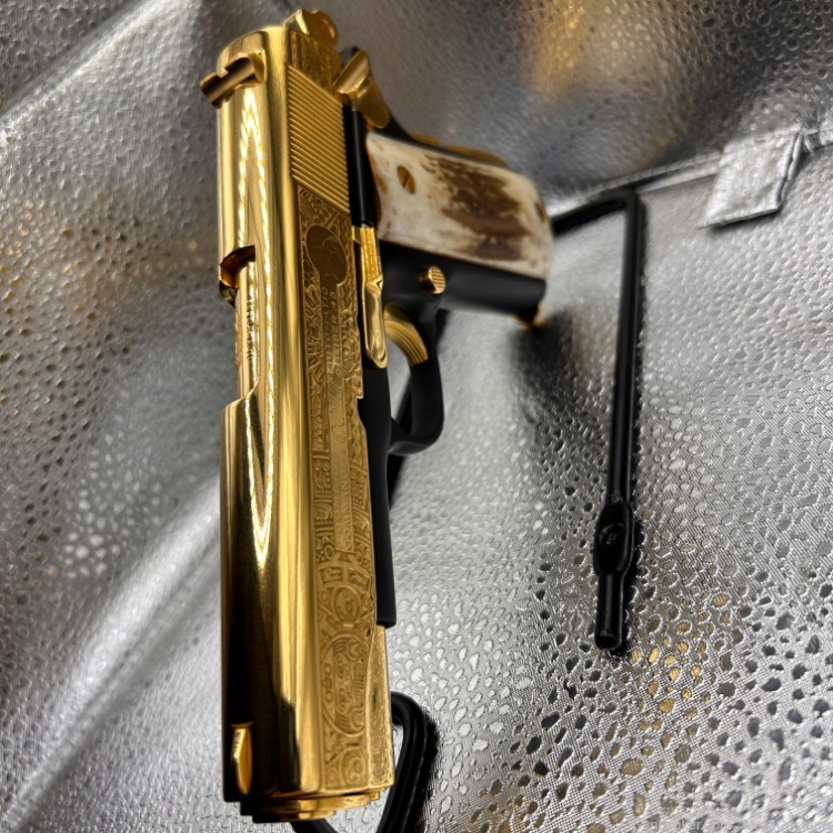 Aztec Engraved & Gold plated 1974 Colt Combat Commander-img-0