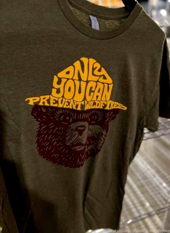 Smokey Bear Only You Can Prevent Forest Fires size MENS M-img-0