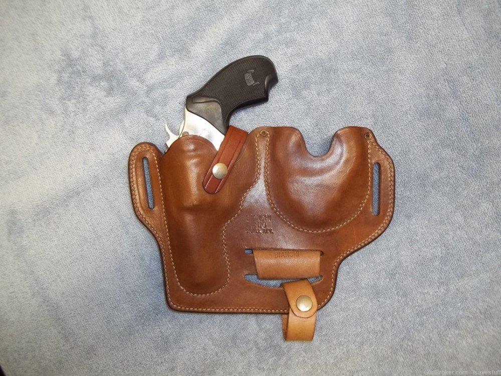 Colt Detective Special Agent Cobra DS-II Bianchi Combo Holster Cuffs & Ammo-img-1