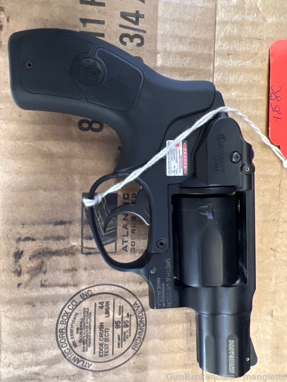 Smith and Wesson M&p bg38 with insight laser-img-0