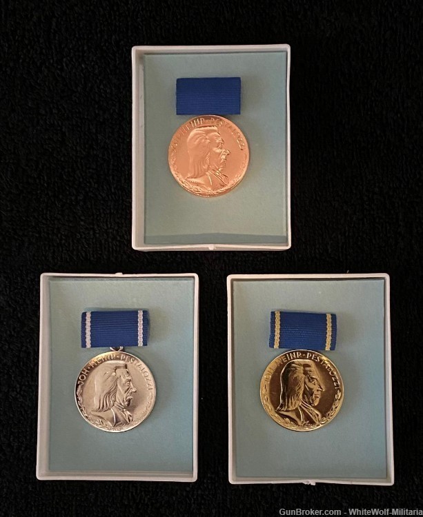 Vintage East German DDR Lot full Set THREE J. H. Pestalozzi Medals MINT-img-0