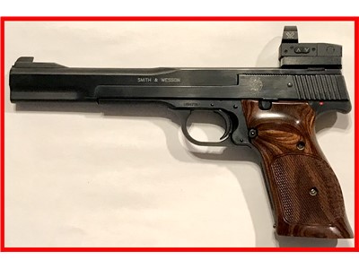 Smith & Wesson Model 41 Semi Auto Pistol 7" 22LR -  6 Mags, Vortex Venom RD