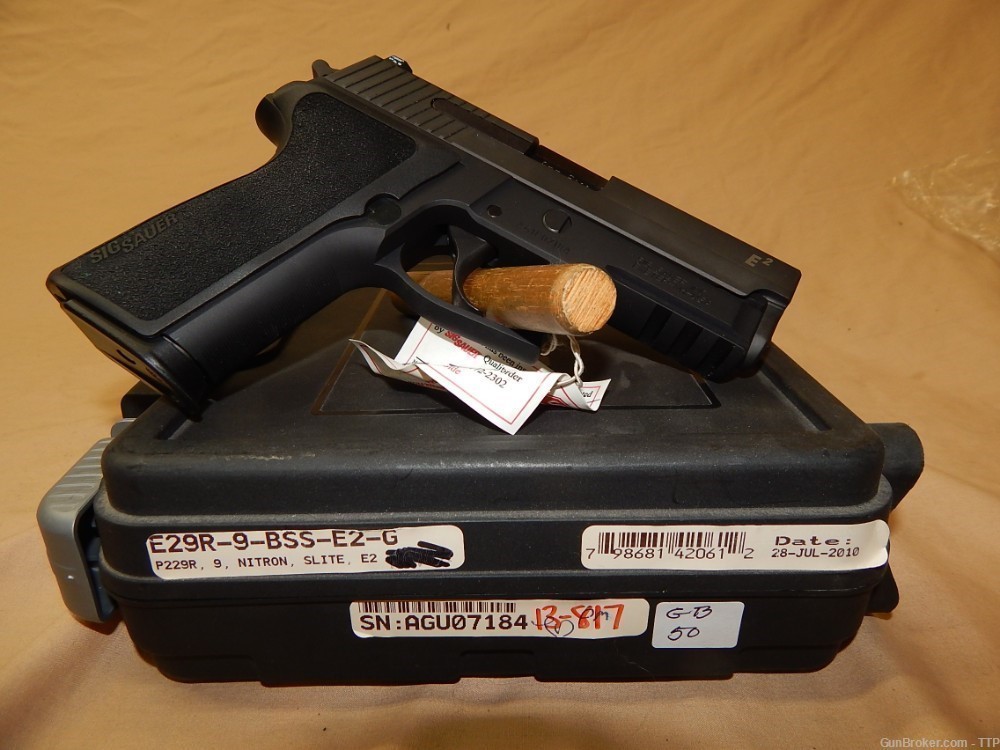 SIG SAUER P229R 9MM WITH 3 15 SHOT MAGS.-img-1