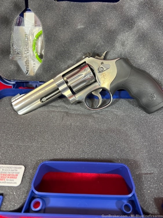 Smith & Wesson 160584 Model 617 22 LR Stainless Steel 4" Barrel & 10rd Cyli-img-0
