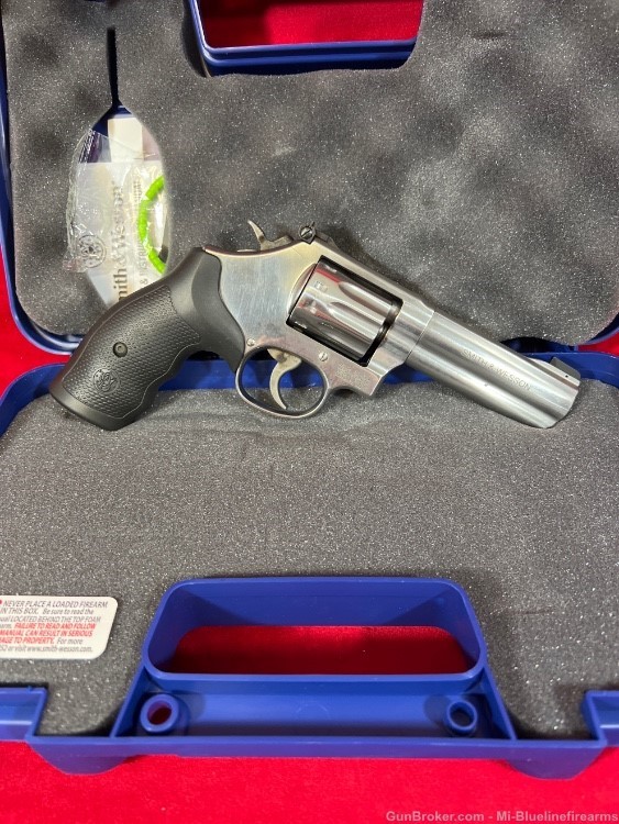 Smith & Wesson 160584 Model 617 22 LR Stainless Steel 4" Barrel & 10rd Cyli-img-1