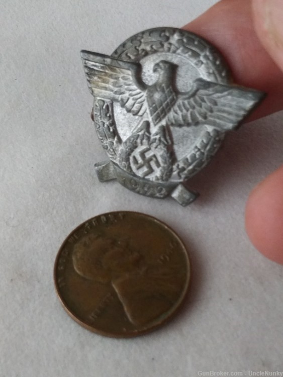 German WWII Germany WW2 1942 Police Badge - pin -img-6