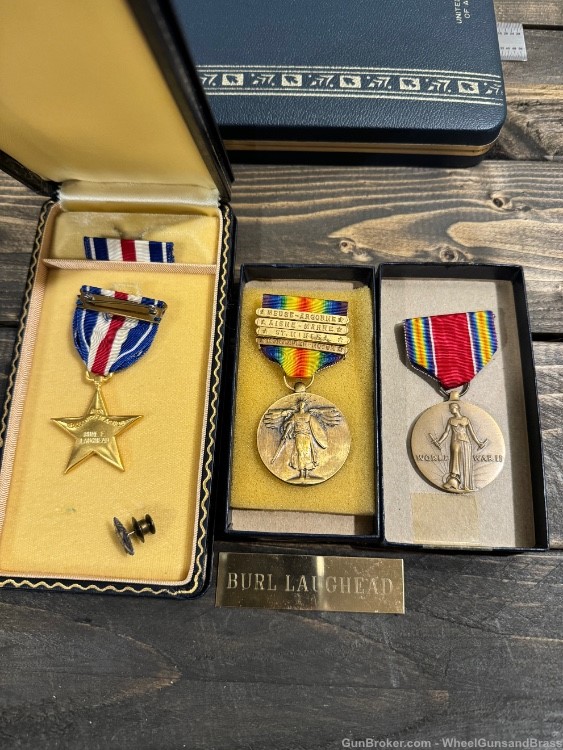 WWI & WW2 Named Issued Medals Purple Heart Silver Star Victory Medal Lot -img-4