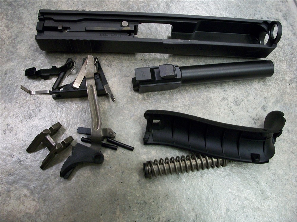 GLOCK 17 PARTS KIT 9mm slide barrel trigger factory upper pistol 22 17l 34-img-3