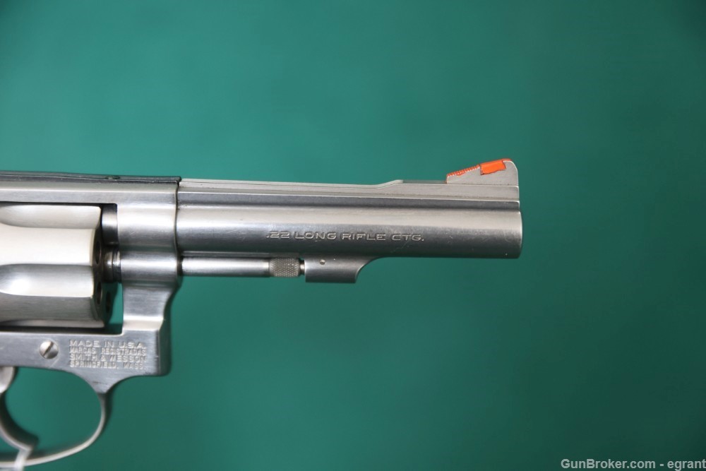 B2413 Smith and Wesson S&W model 63-1 stainless 22 lr kit gun -img-4