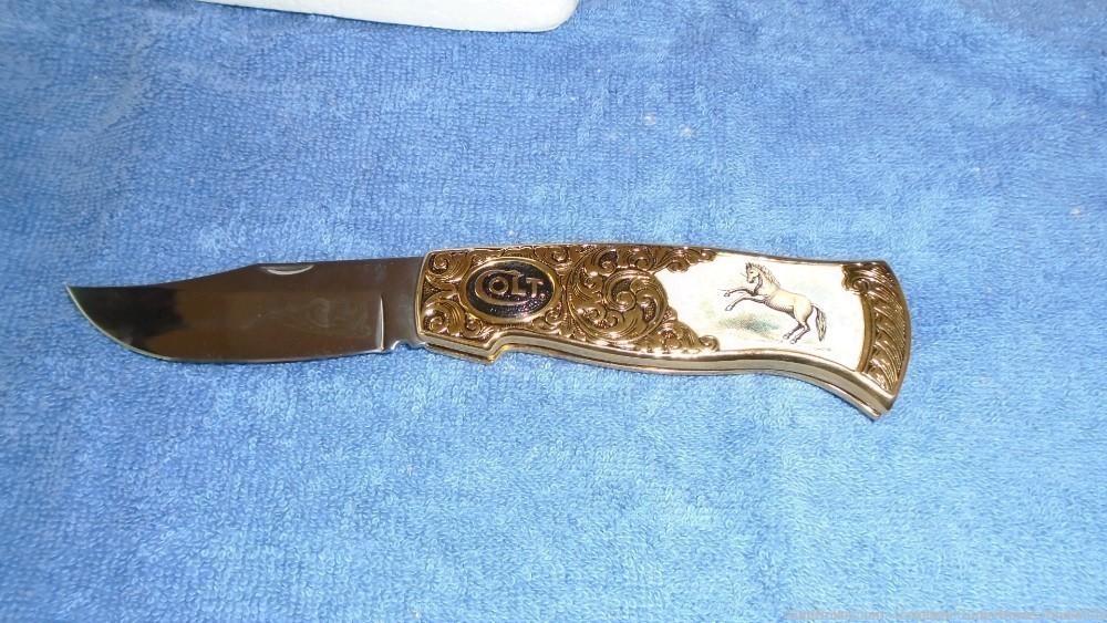 NIB VERY RARE *GOLD ENGRAVED* Colt Rampant Pony Folding Knife SOLD FOR $965-img-22