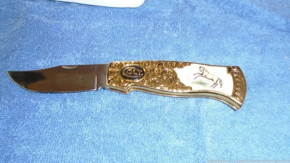 NIB VERY RARE *GOLD ENGRAVED* Colt Rampant Pony Folding Knife SOLD FOR $965-img-25