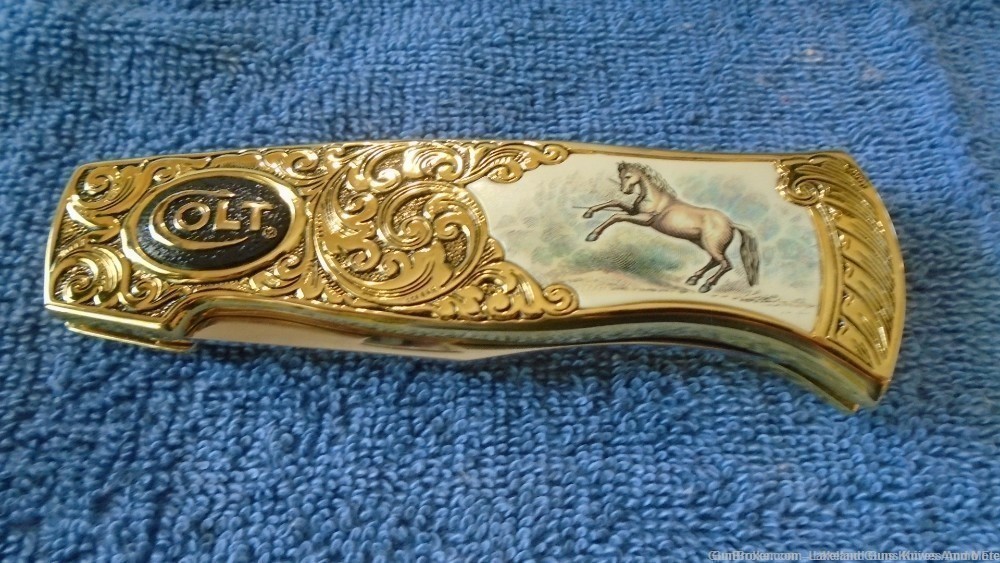 NIB VERY RARE *GOLD ENGRAVED* Colt Rampant Pony Folding Knife SOLD FOR $965-img-31