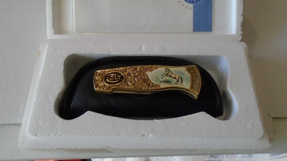 NIB VERY RARE *GOLD ENGRAVED* Colt Rampant Pony Folding Knife SOLD FOR $965-img-42