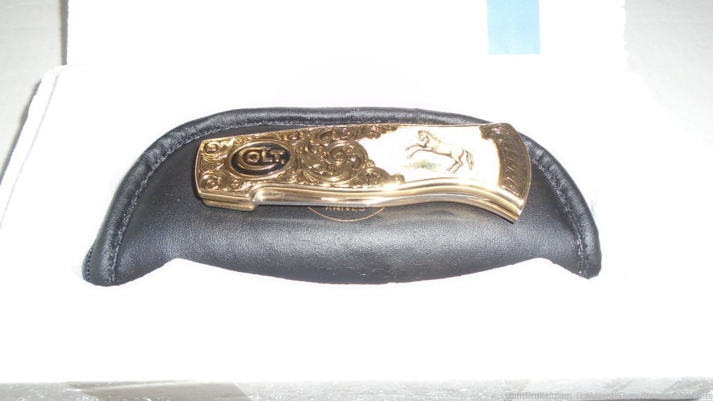 NIB VERY RARE *GOLD ENGRAVED* Colt Rampant Pony Folding Knife SOLD FOR $965-img-11