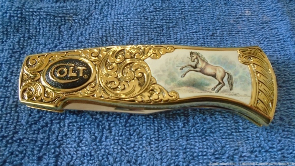 NIB VERY RARE *GOLD ENGRAVED* Colt Rampant Pony Folding Knife SOLD FOR $965-img-29