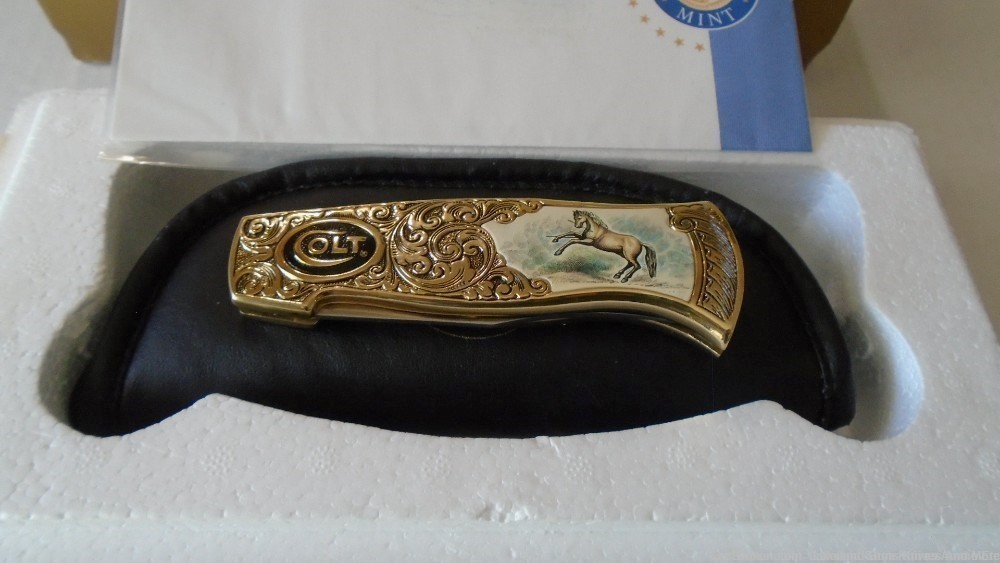 NIB VERY RARE *GOLD ENGRAVED* Colt Rampant Pony Folding Knife SOLD FOR $965-img-15