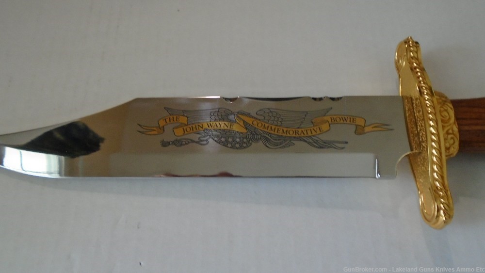 Super Rare John Wayne Commemorative Bowie Knife! Sold for $956+!-img-43