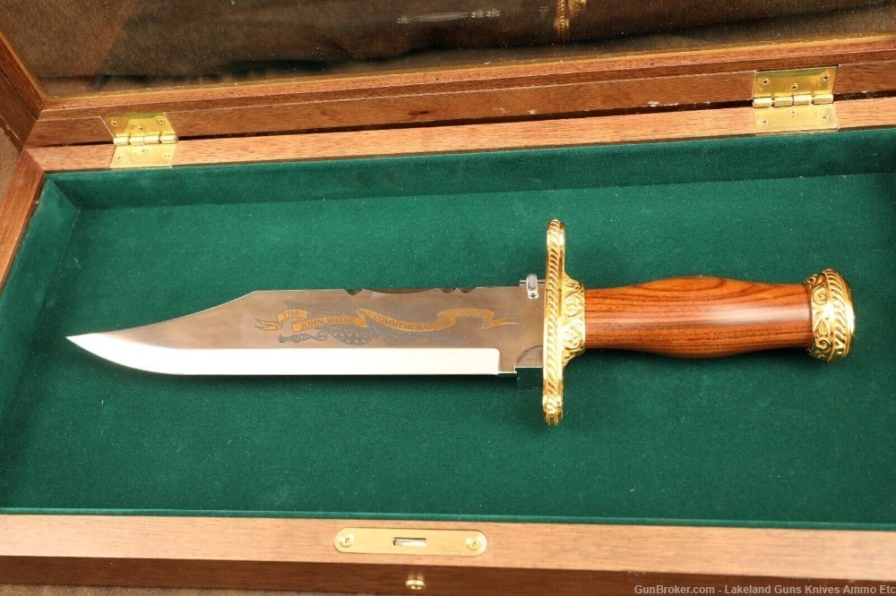 Super Rare John Wayne Commemorative Bowie Knife! Sold for $956+!-img-2