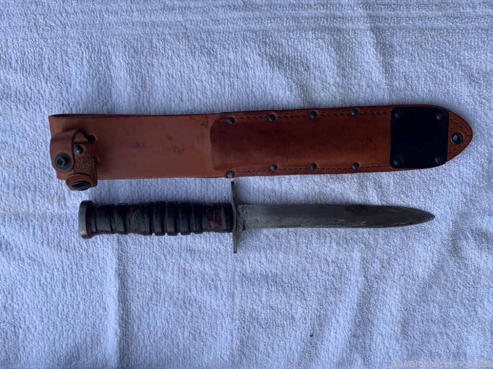 WWII US M3 K.I. KNIFE WITH CAMILLUS M6 LEATHER SHEATH-img-0