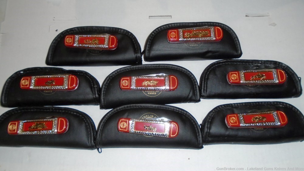FRANKLIN MINT THE OFFICIAL FIREFIGHTERS COLLECTOR KNIFE SET W DISPLAY CASE-img-22