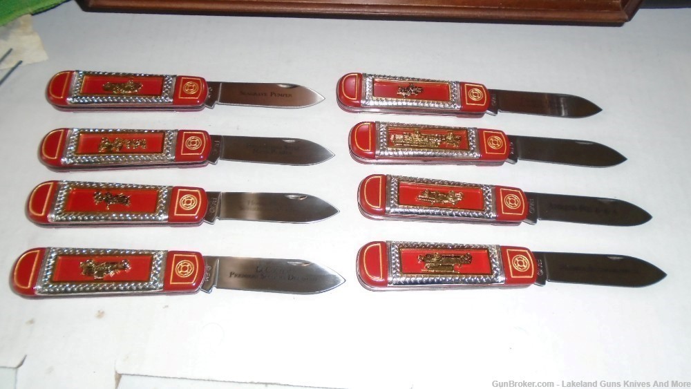 FRANKLIN MINT THE OFFICIAL FIREFIGHTERS COLLECTOR KNIFE SET W DISPLAY CASE-img-16