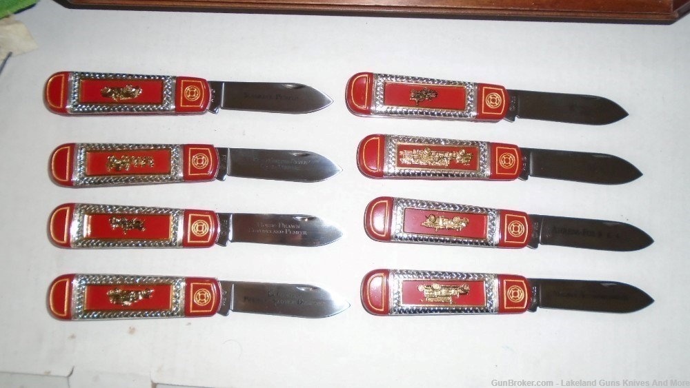 FRANKLIN MINT THE OFFICIAL FIREFIGHTERS COLLECTOR KNIFE SET W DISPLAY CASE-img-19