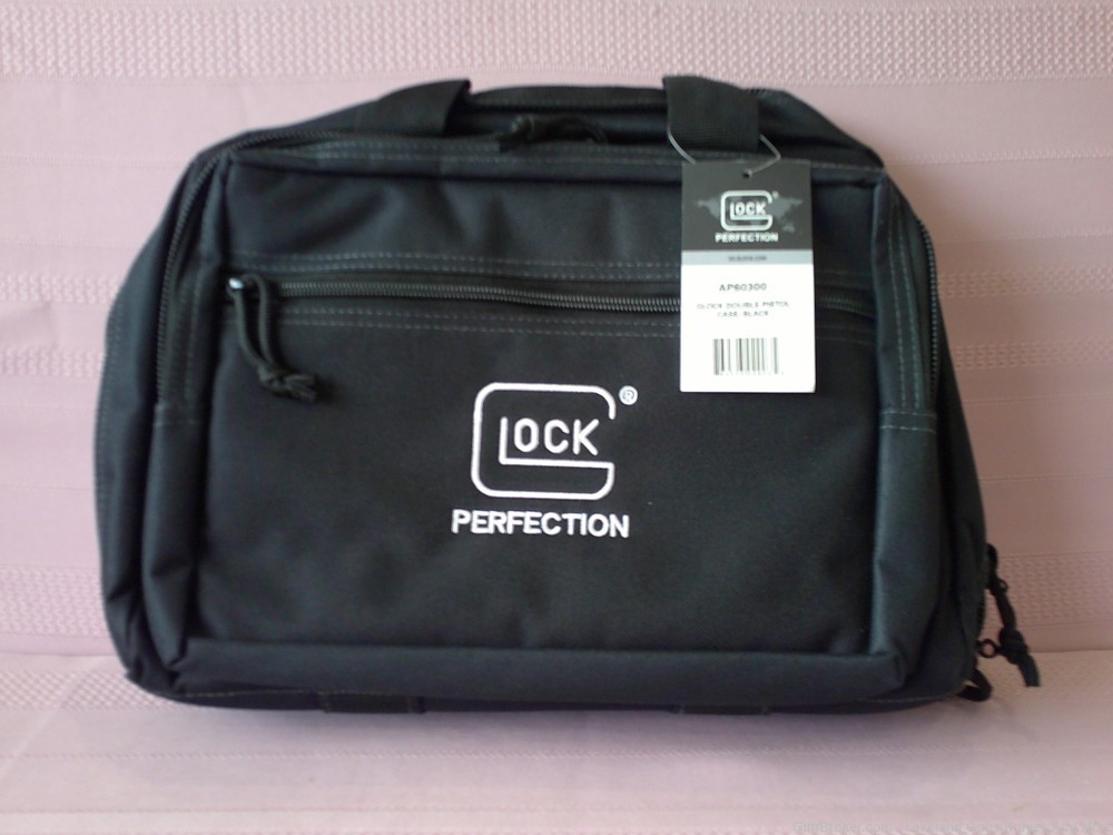 GLOCK "Perfection" Double Pistol Range Bag! New With Tags & Still Sealed!-img-4