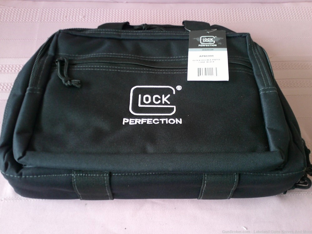 GLOCK "Perfection" Double Pistol Range Bag! New With Tags & Still Sealed!-img-5