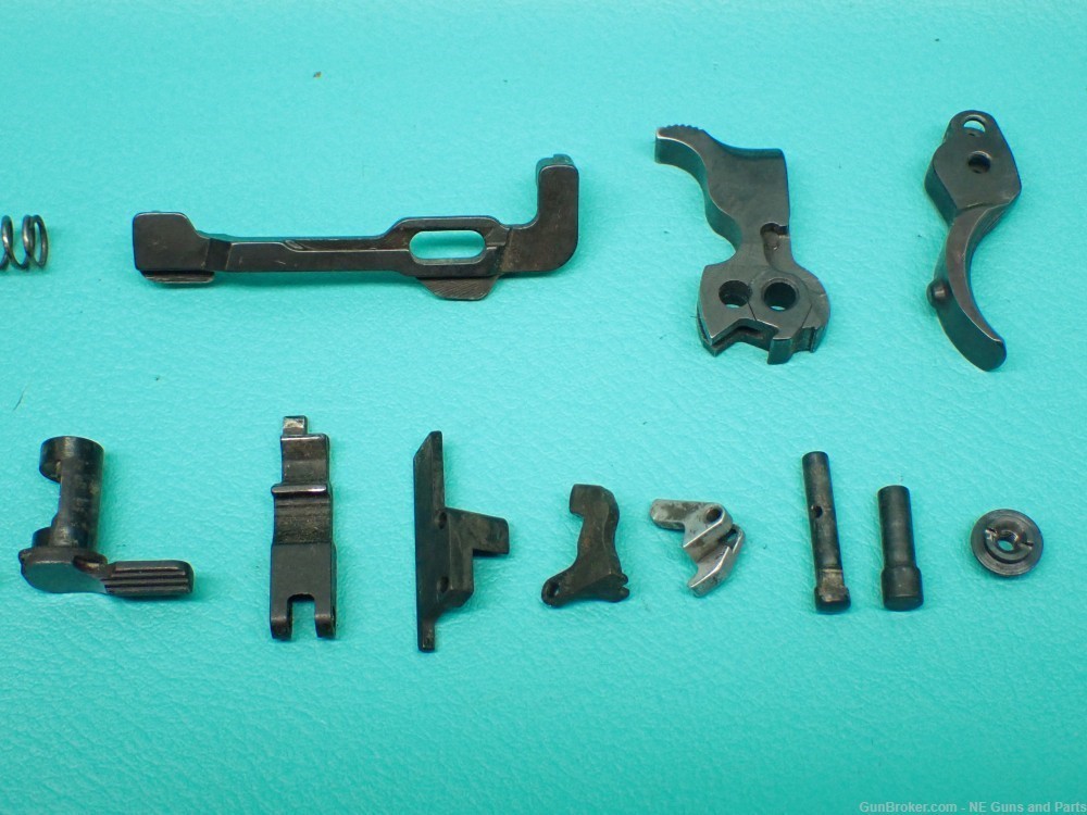 Browning BDA .380 3 3/4"bbl MFG 1981 Pistol Repair Parts Kit-img-8